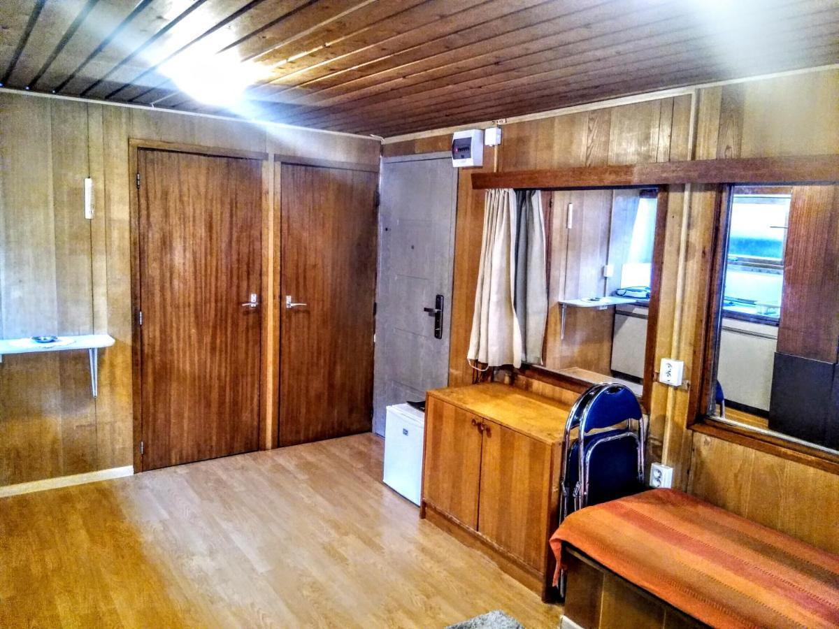 Two Rooms Rustic House - Self Check-In Bucharest Exterior photo