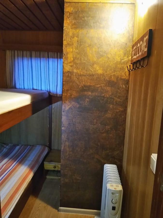 Two Rooms Rustic House - Self Check-In Bucharest Exterior photo